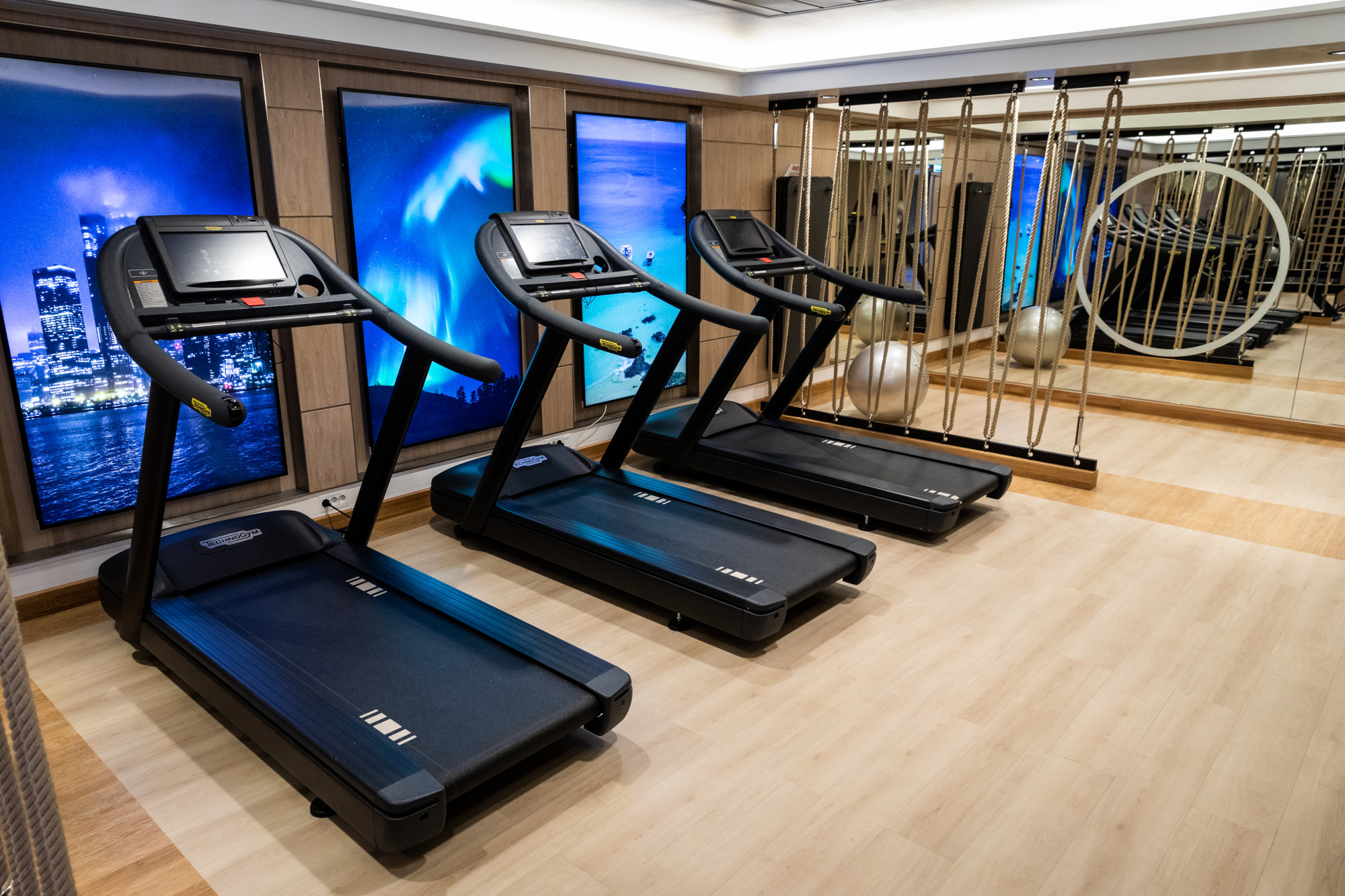 MyCruise Hurtigruten MS-Roald-Amundsen Offentlige-arealer Sport-fitness1